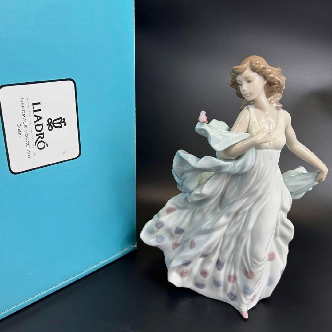 【未使用品】リヤドロ　LLADRO　夏のセレナーデ　置物　ドレス　ワンピース　鳥