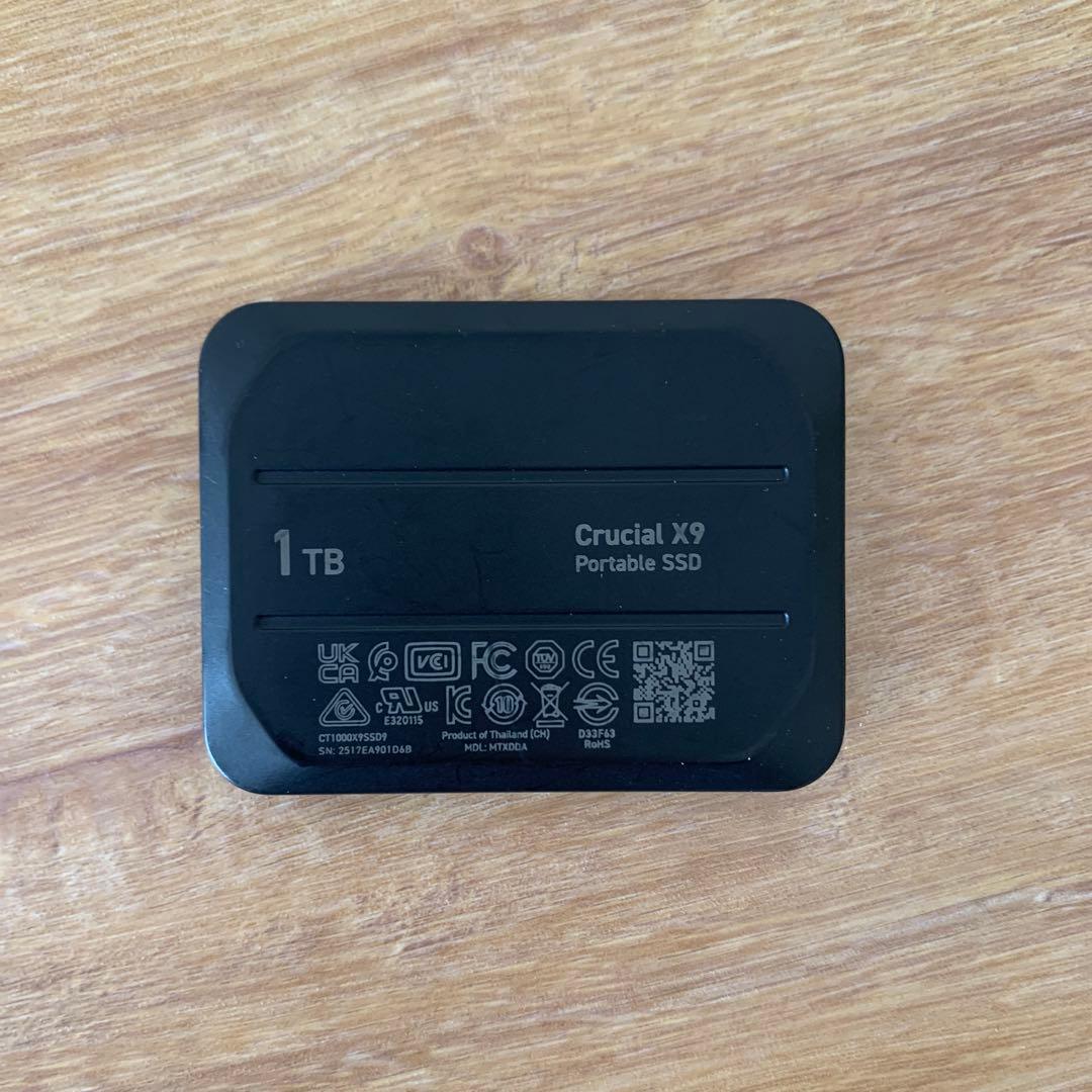 Crucial X9 1TB ポータブルSSD