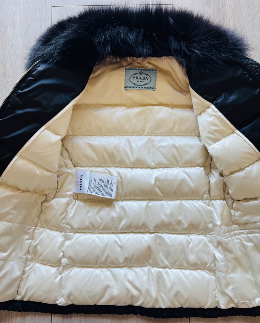 【本日限り】PRADA ファー付きダウンジャケット サイズ38