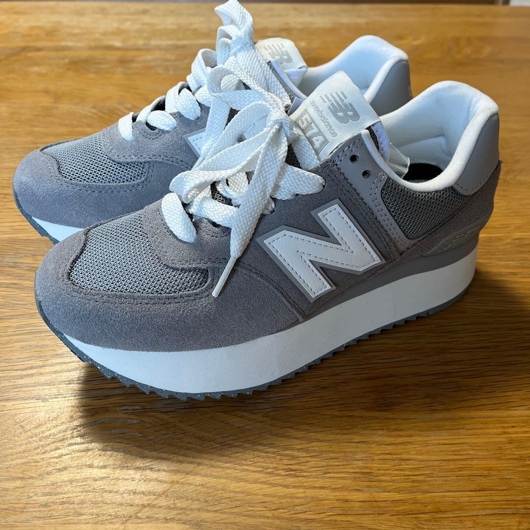 新品タグ付き☆NewBalance 574 グレースニーカー24.5㎝