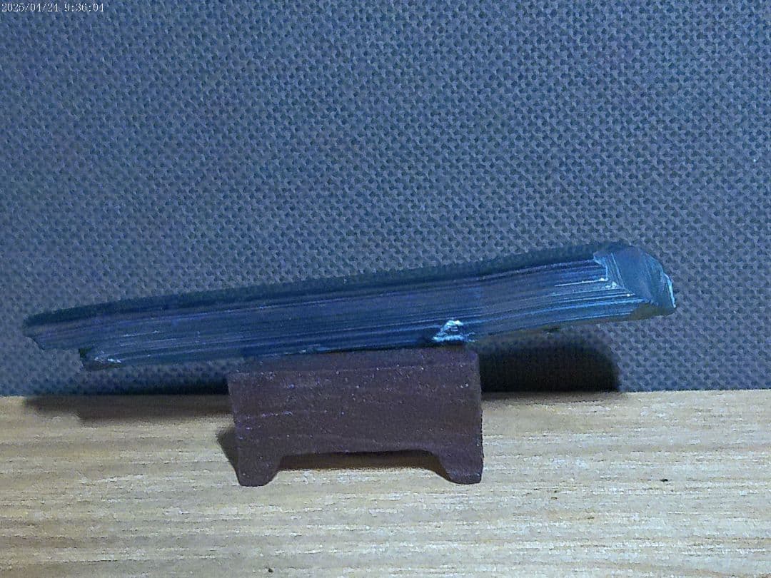 国産鉱物 輝安鉱 市ノ川鉱山