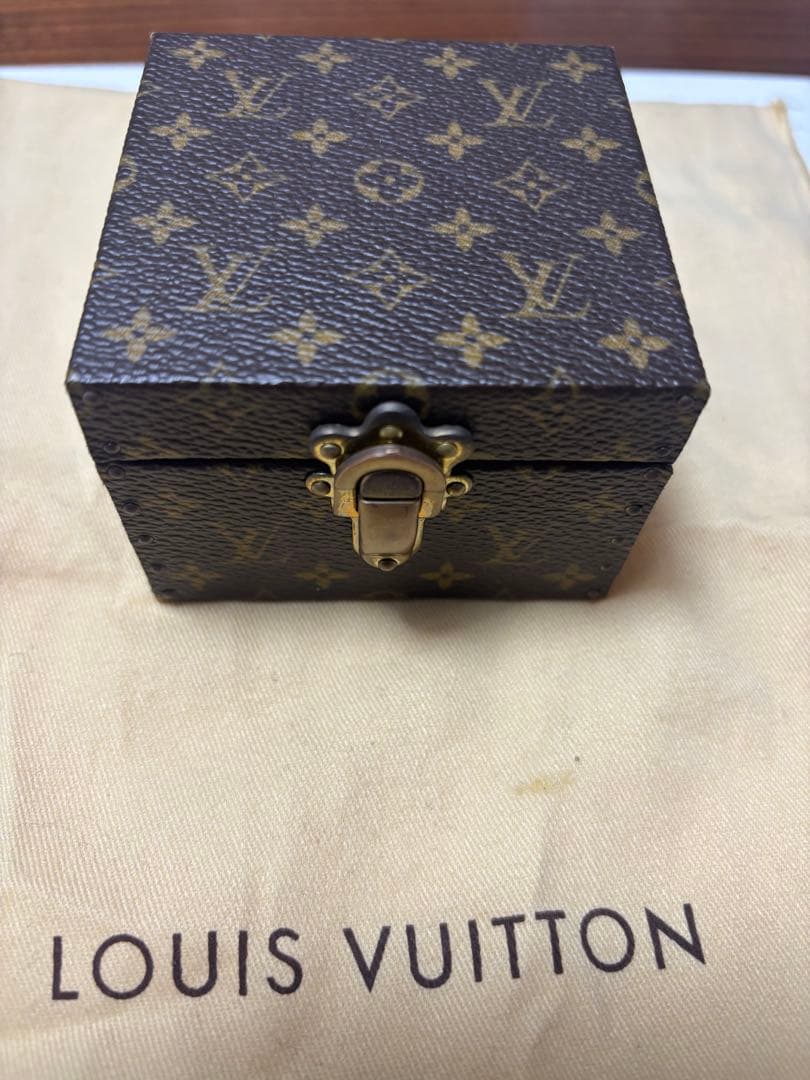 LOUIS VUITTON モノグラム アクセサリーケース非売品　超レア