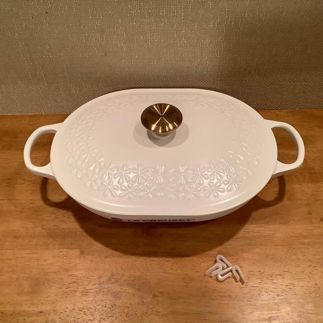 ルクルーゼ　COCOTTE DESIGN FLEUR 31cm鋳鉄