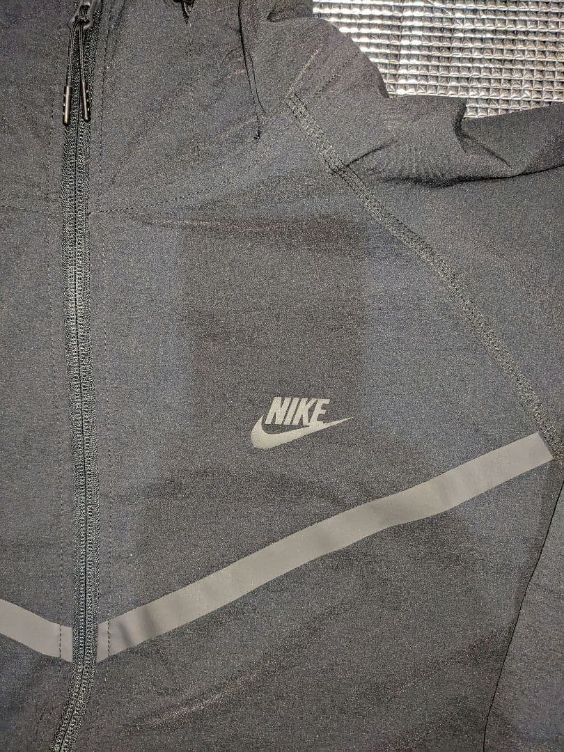 ナイキ ウィンドランナー メンズ フルジップ ジャケット黒ＸＬ新品7,609円安