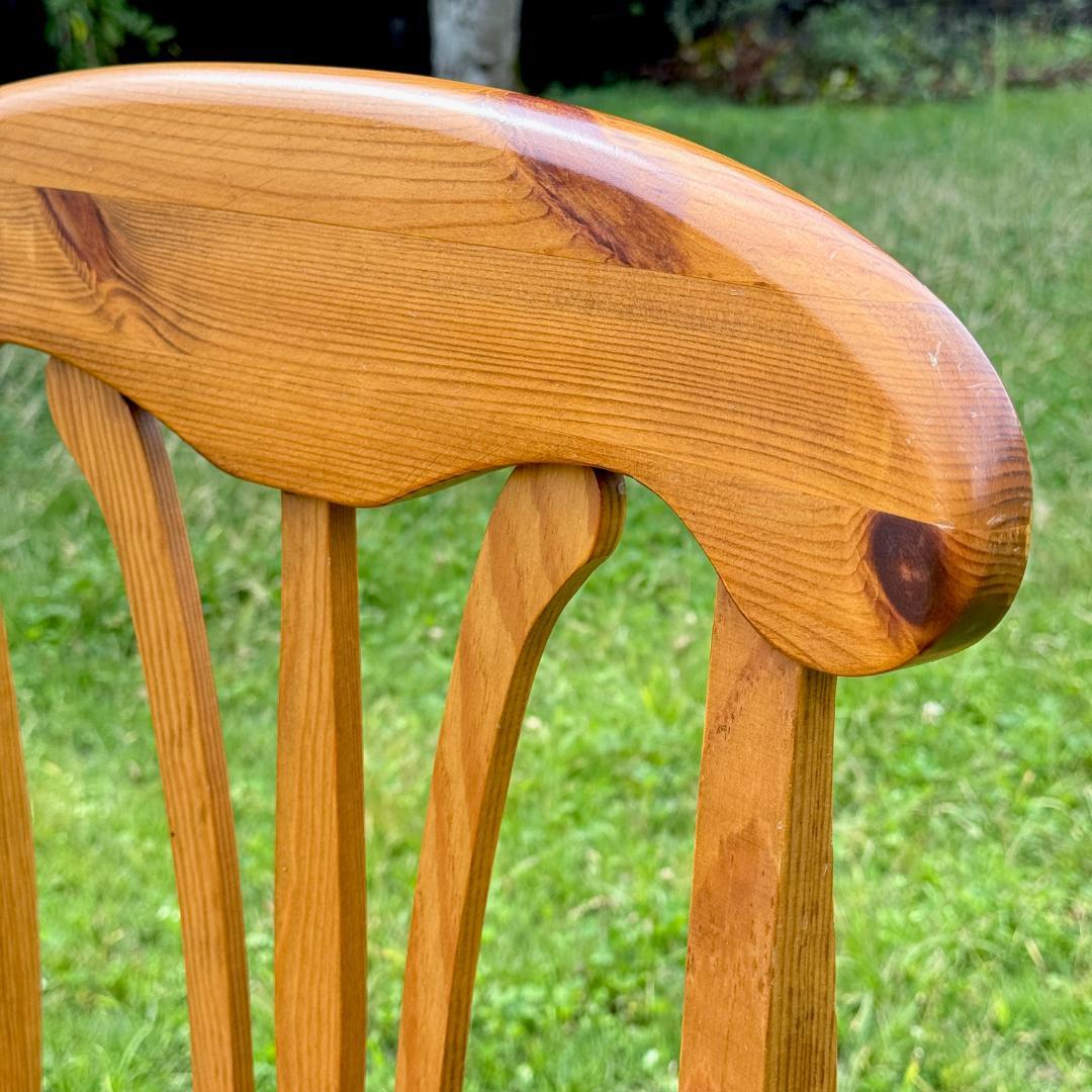 カントリー家具　ナチュラルな佇まいのダイニングチェア　パイン材