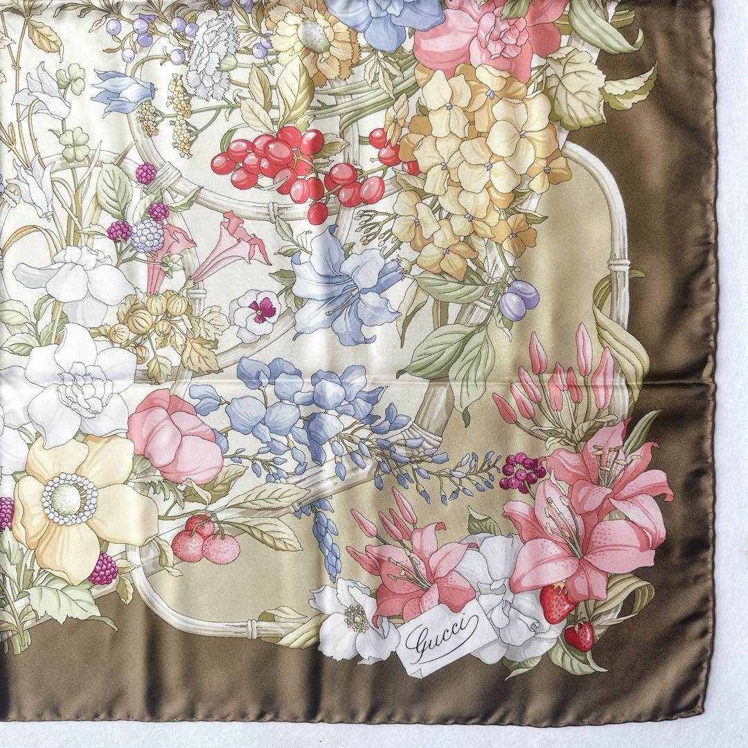 GUCCI グッチ シルクスカーフ 花柄 フラワー　ストール ショール