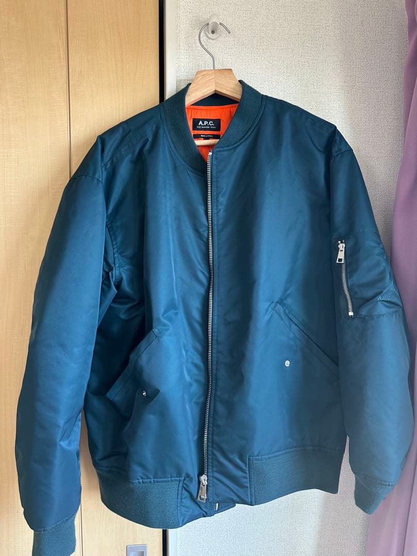 A.P.C. ネイビー MA-1ジャケット