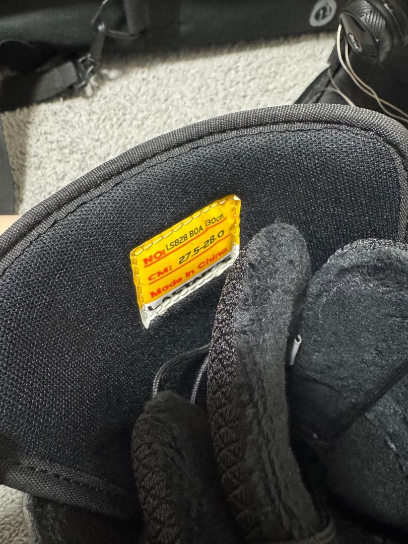 スノーボード一式(SALOMONバインディング、その他付属品付き)