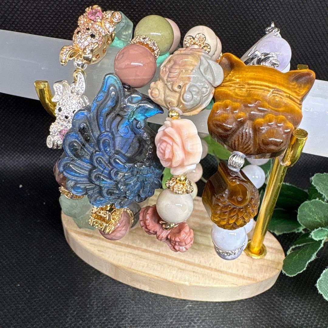 ＊いちごウサギ様お取置き　／ キャンディフローライト　ブレスレット♪