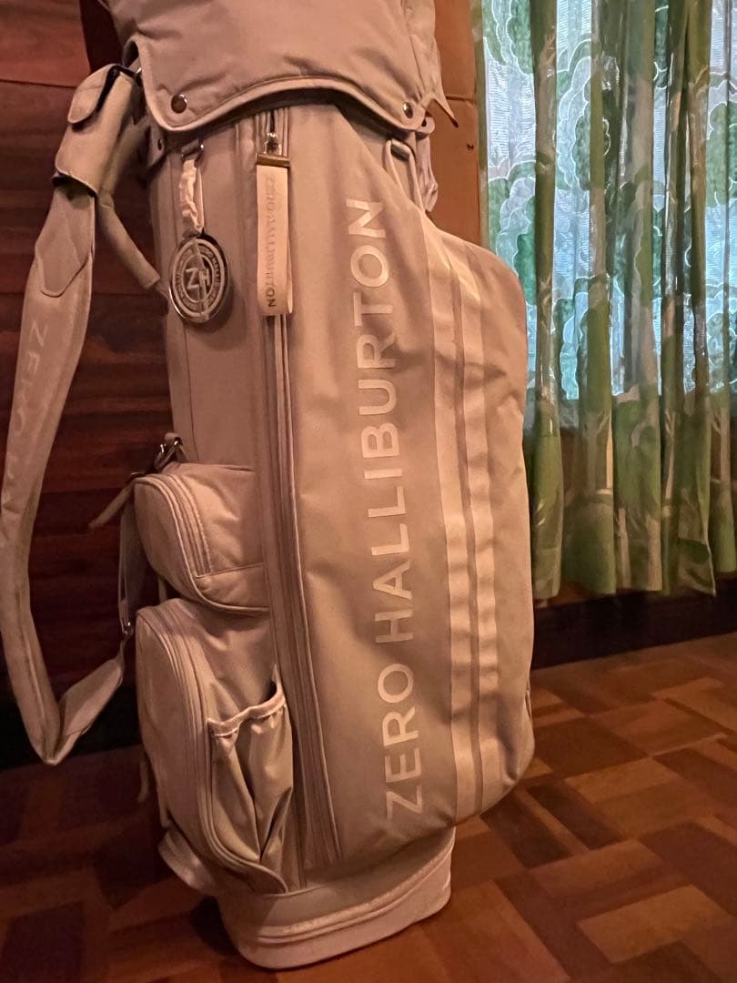 ZERO HALLIBURTON 軽量キャディバッグ ライトグレー