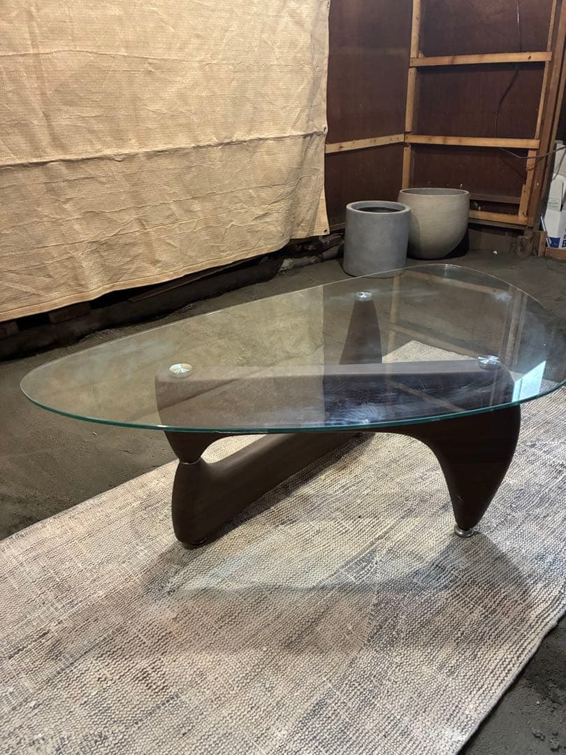 イサム・ノグチ　コーヒーテーブル　　リプログト　送料負担　高級品　ガラステーブル