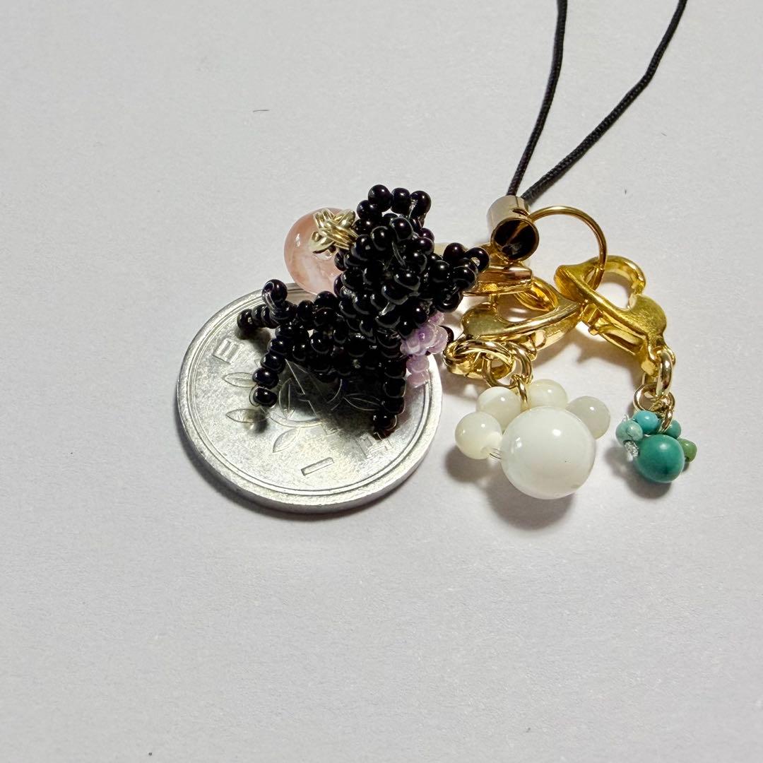 トイプードル、マルチーズ　ストラップ　肉球チャーム