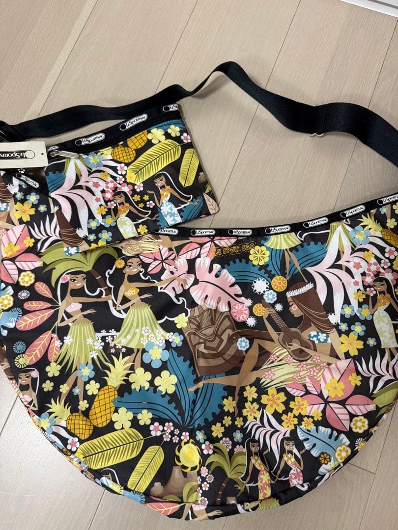 新品☆ハワイ限定☆ワヒネ柄☆レスポートサック大型バッグポーチ付☆柄厳選フラガール