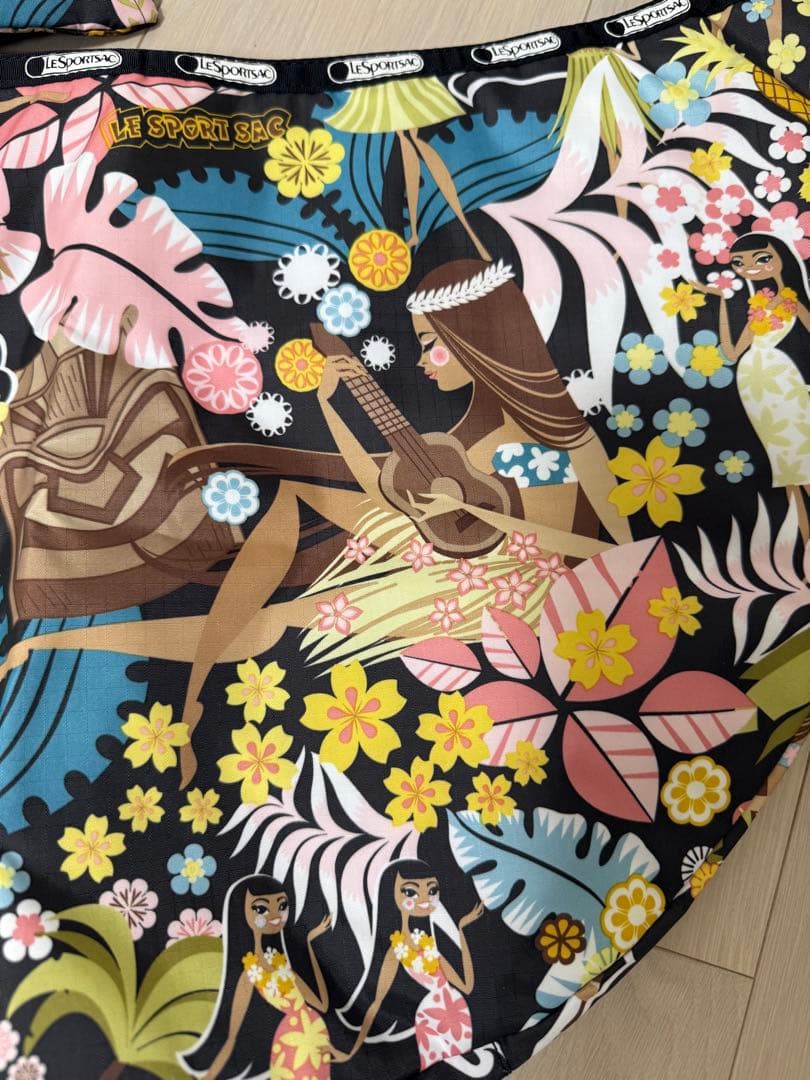 新品☆ハワイ限定☆ワヒネ柄☆レスポートサック大型バッグポーチ付☆柄厳選フラガール