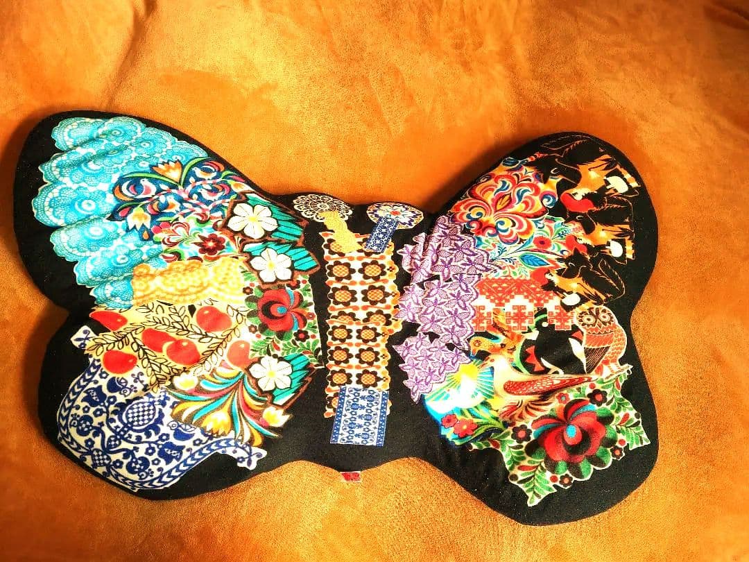 【希少】【入手困難】muchacha　ムチャチャ　バタフライ　ビーズクッション