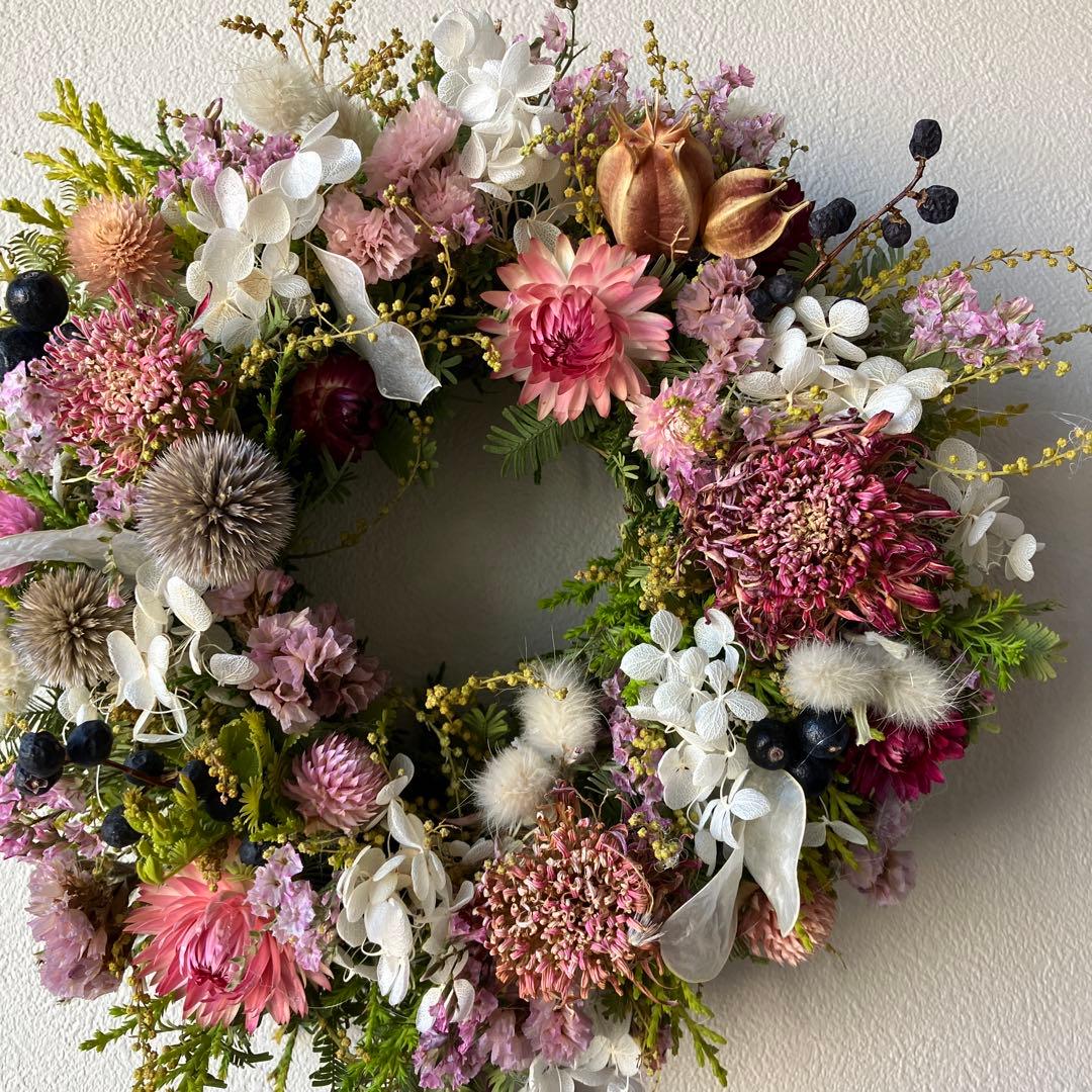 感謝価格！オーレアミモザの蕾とピンクのお花のリース　ひな祭り　春　紫陽花