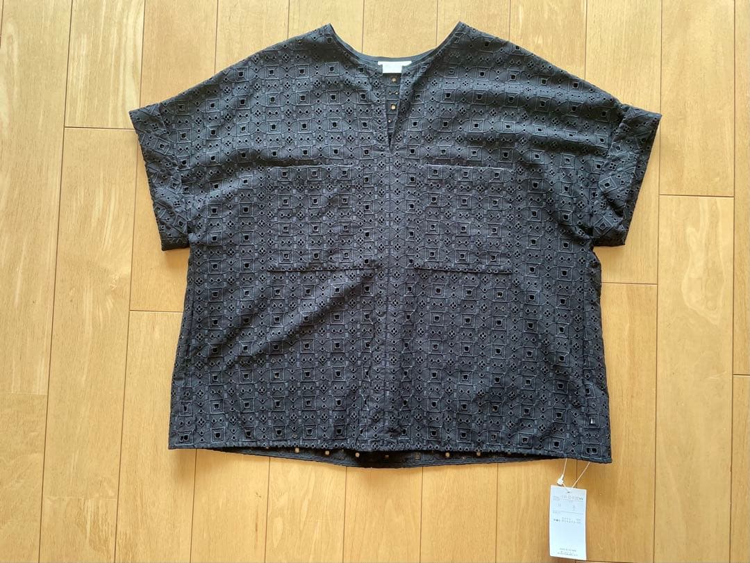 【Ballsey】タグ付き ボイルスクエアエンブロイダリーパッチポケットブラウス