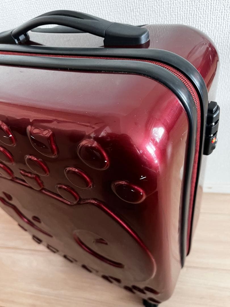 ツモリチサト　キャリーケース　猫エンボス　えんじ色