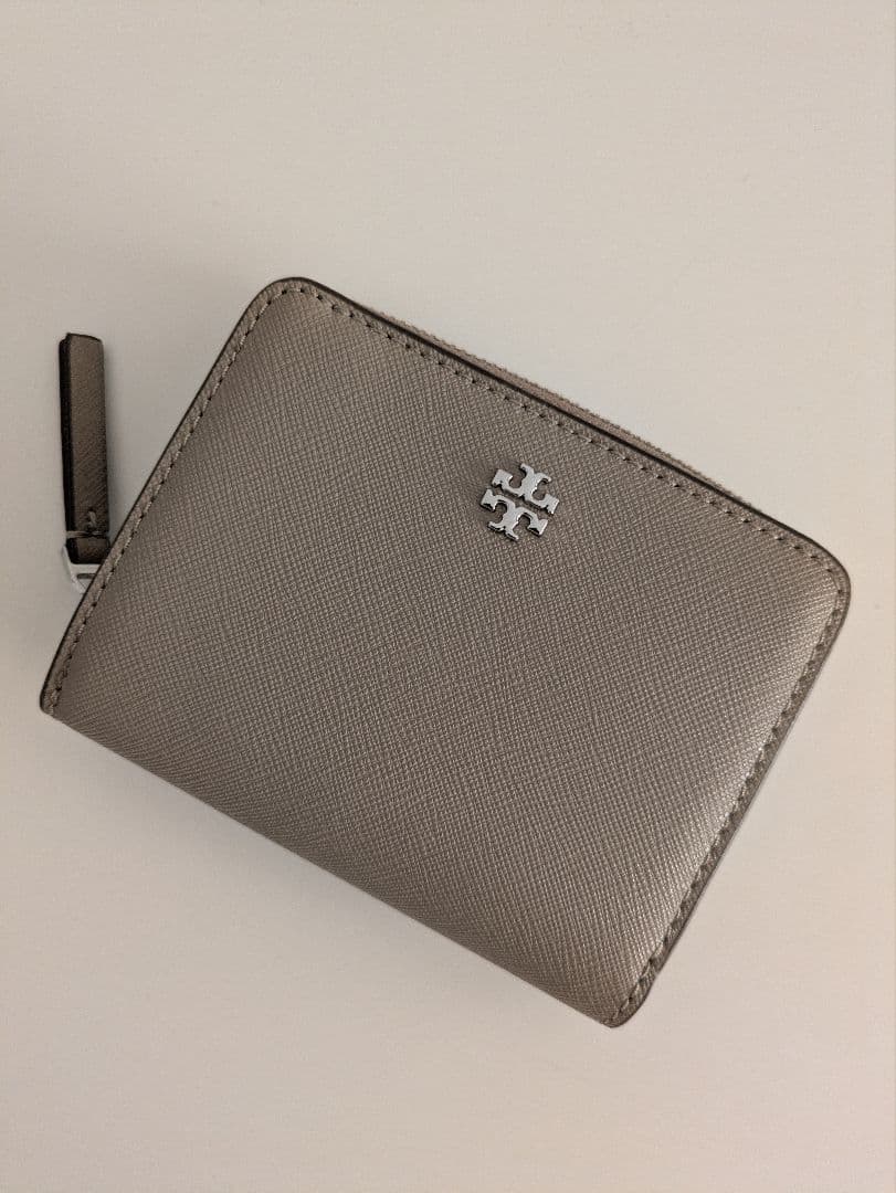 《新品・未使用》TORY BURCHトリーバーチ　財布　 2つ折り財布