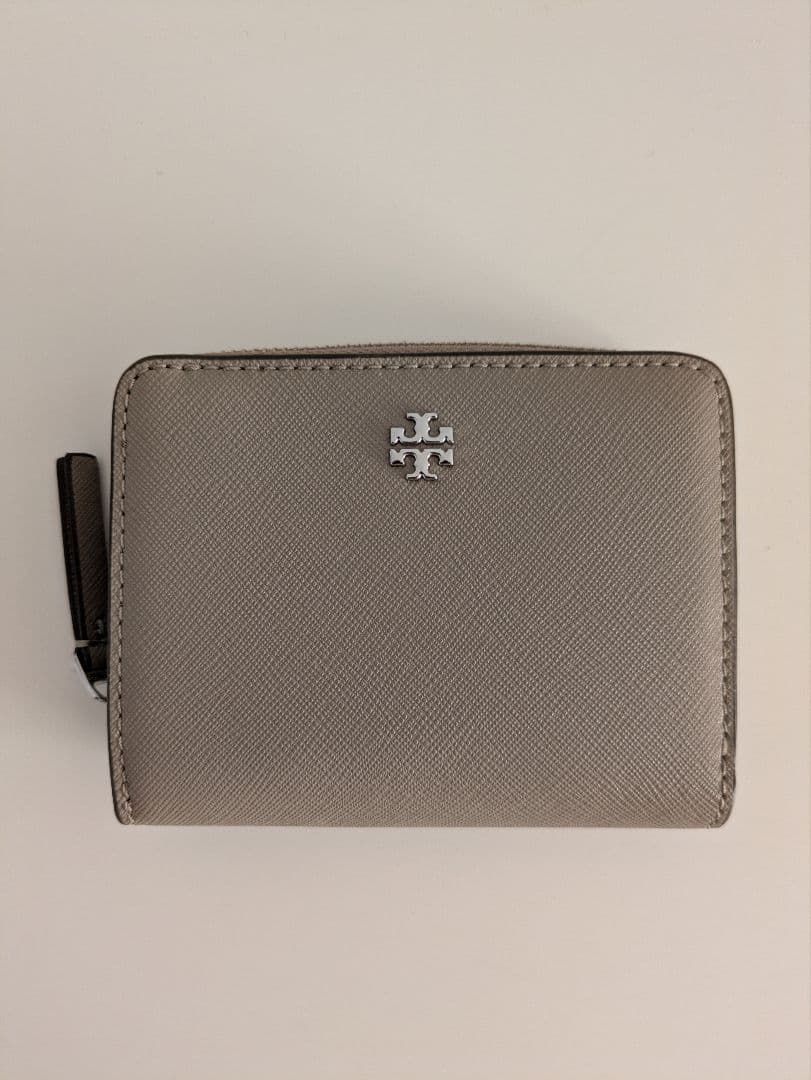 《新品・未使用》TORY BURCHトリーバーチ　財布　 2つ折り財布