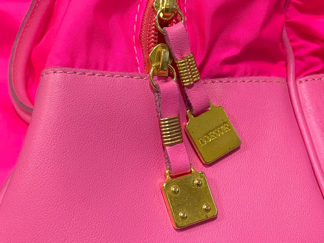 ロエベ ミニボストン アナグラム アマソナ32ナイロンレザー ピンク 旅行バッグ