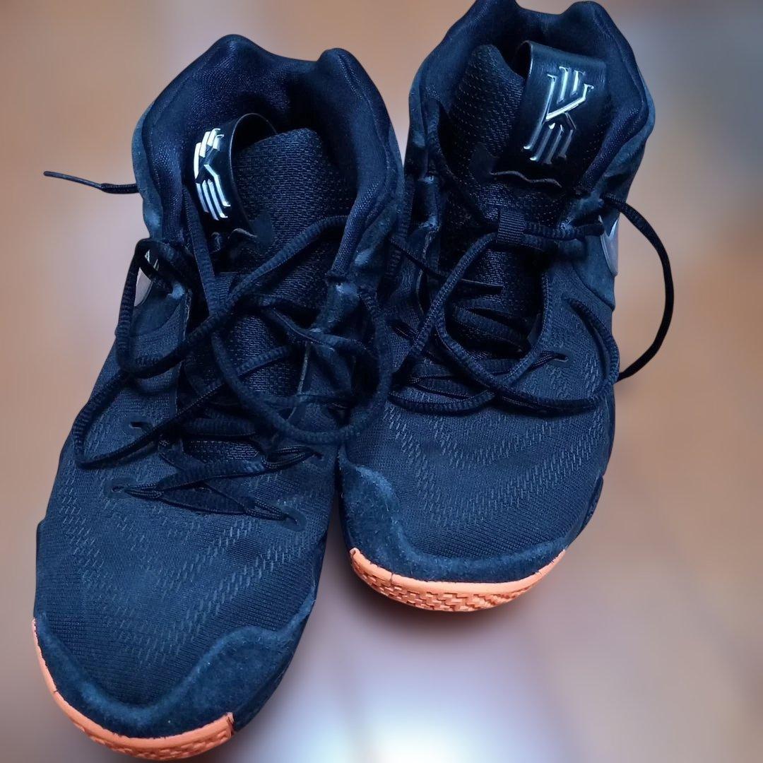 カイリー4 ブラック/オレンジ 27センチ