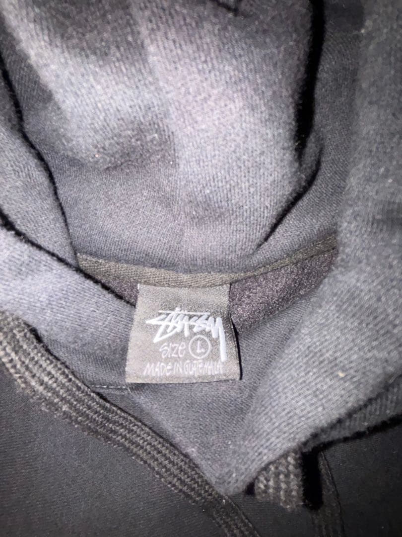 大人気Stüssy 黒 フード付きパーカー