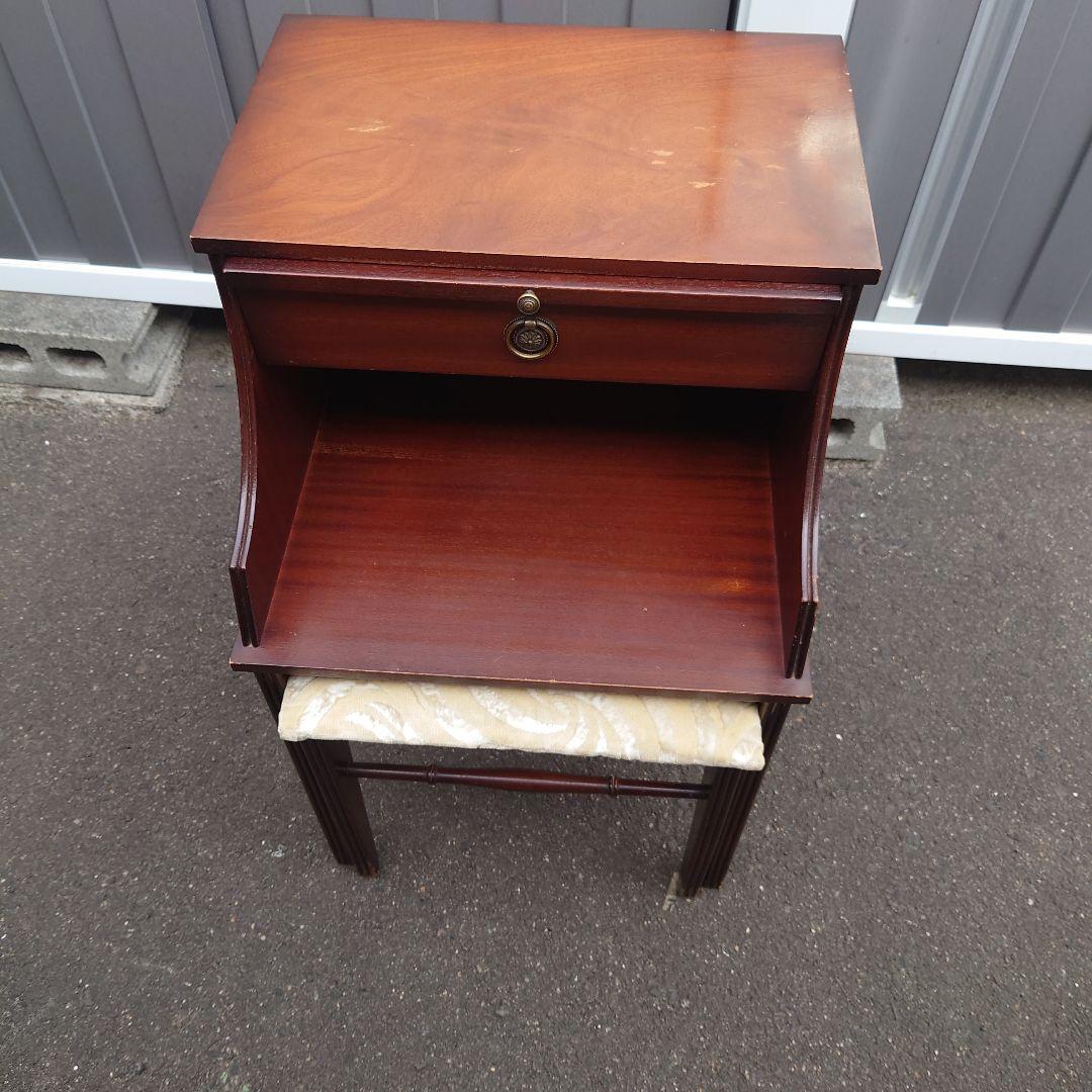 イギリスビンテージ　CHiPPY TELEPHONE SEATS