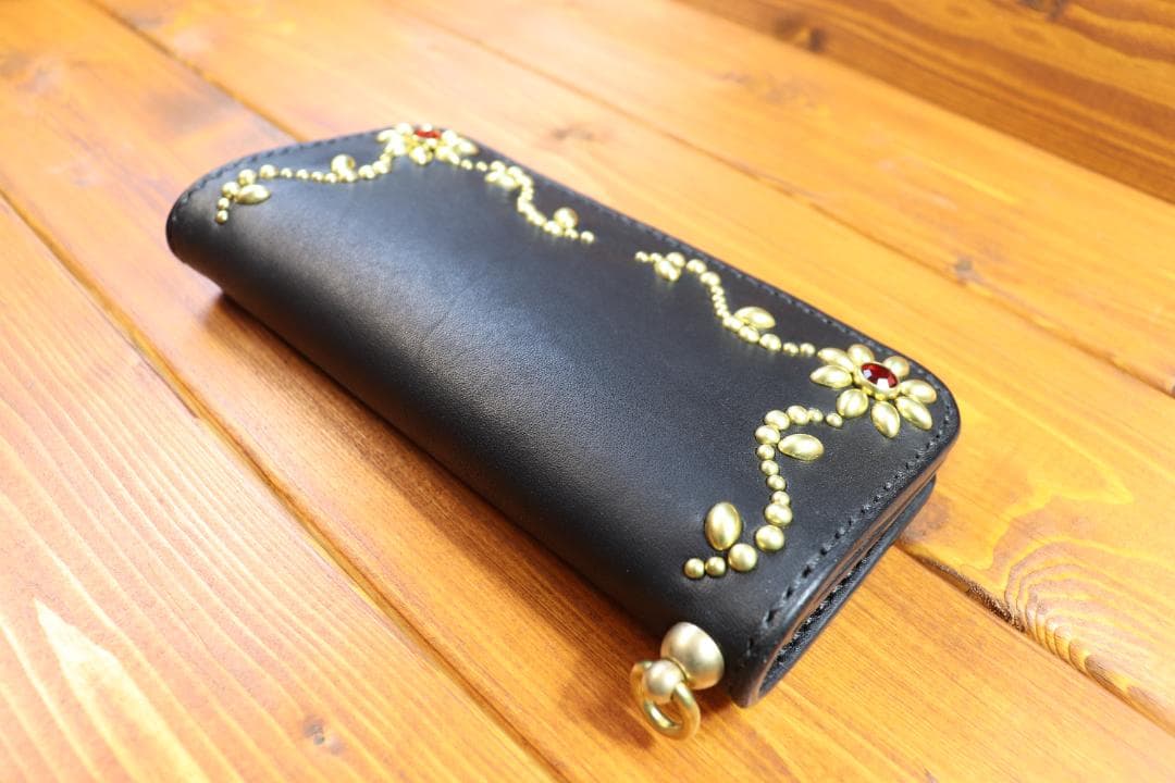 ☆フラワー　スタッズロングウォレット　☆