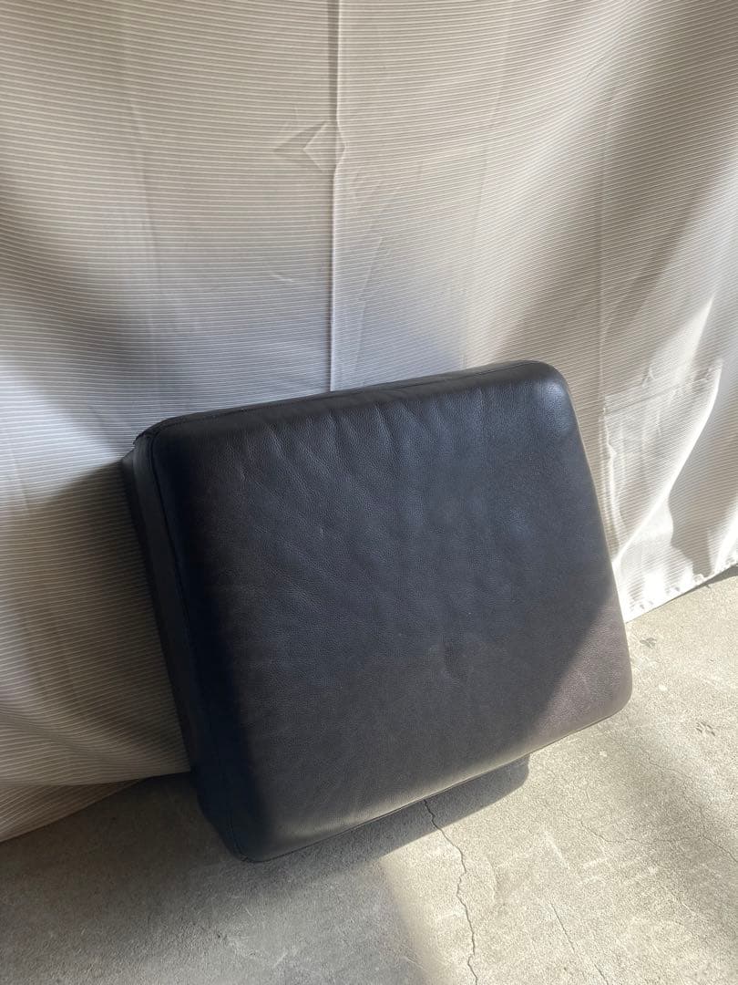 オットマン・スツール ottoman footstool