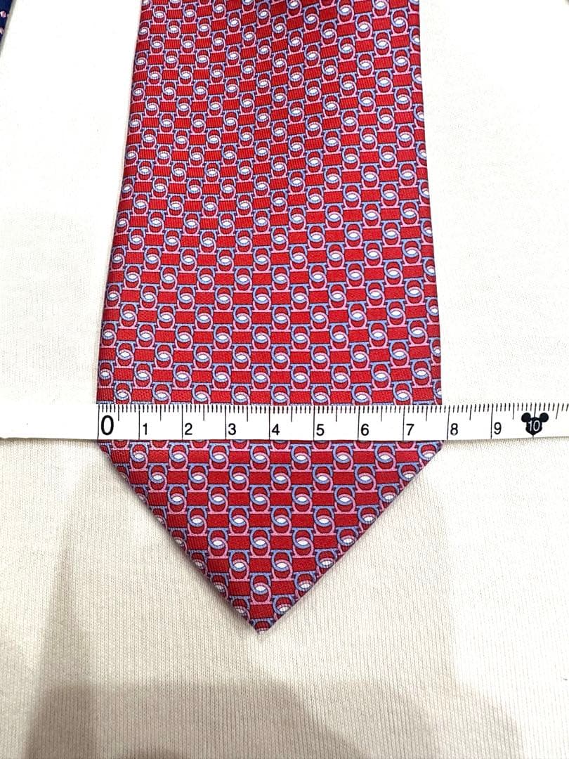 新品　未使用　美品　フェラガモ ネクタイ 2本セット