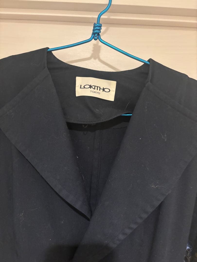 LOKITHO 刺繍入りネイビーコート　新品