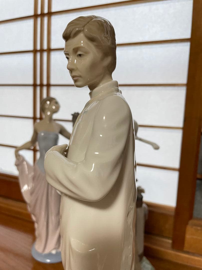 リヤドロの姉妹NAO スペイン製優秀なドクター 医者約30cm 贈り物最適