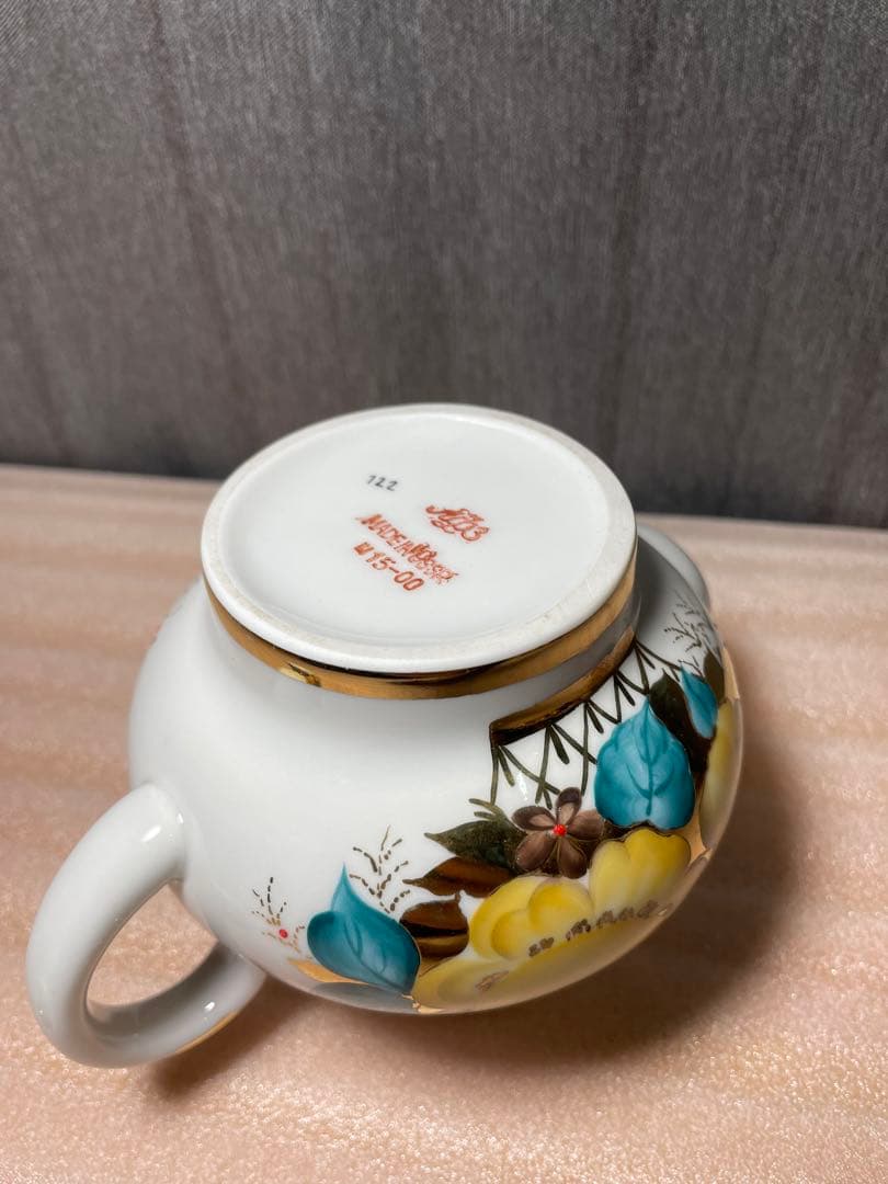 ポット　ロモノーソフ