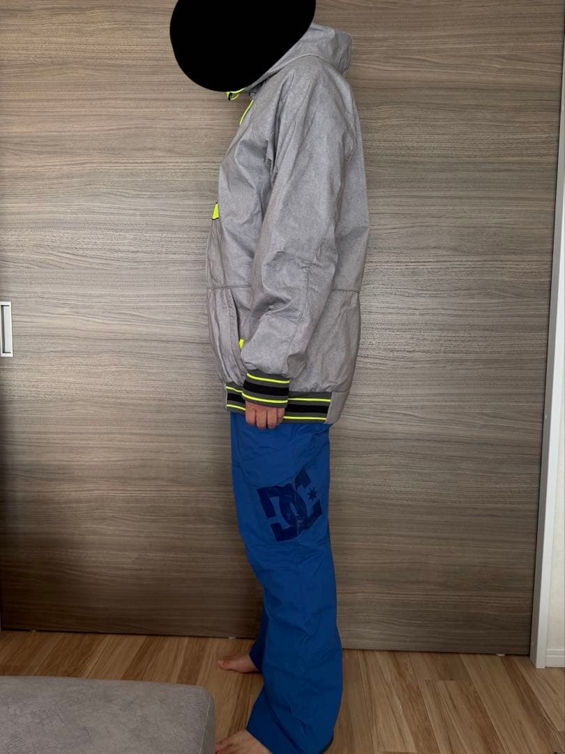 DC スノーボードジャケット　グレー 10K防水　ズボン手袋付き　美品　写真追加