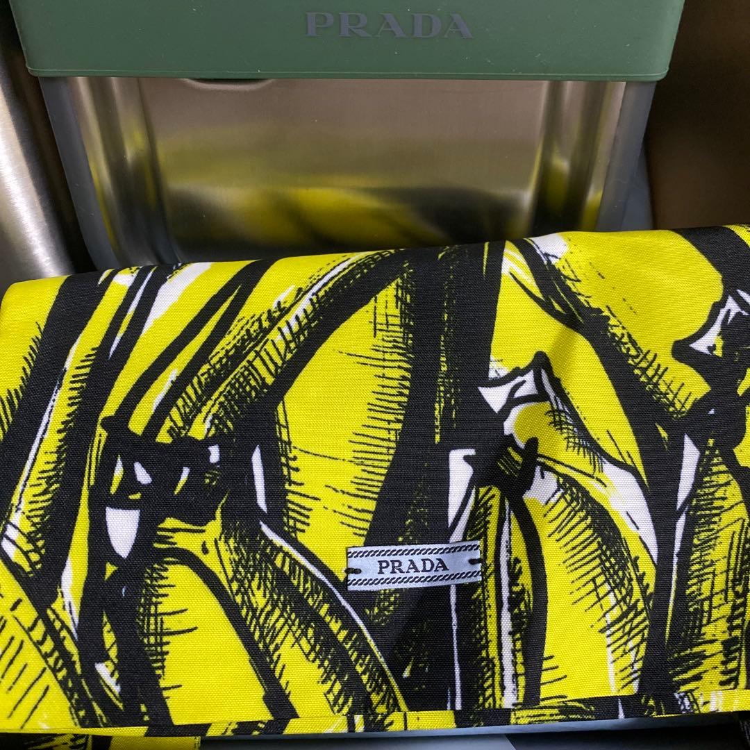 【新品未使用】PRADA ステンレスボトル　ランチボックス