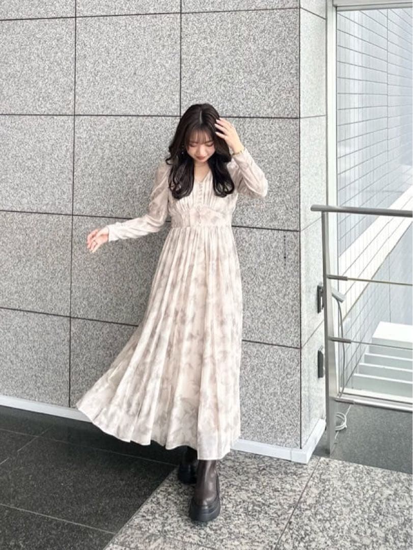 Cocodeal フロッキーフラワープリントプリーツワンピース