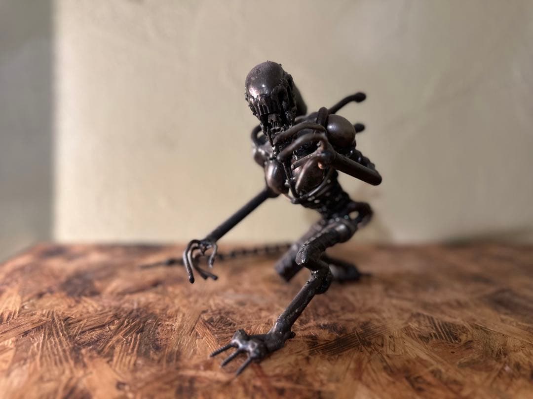 プレデター　鉄の置物