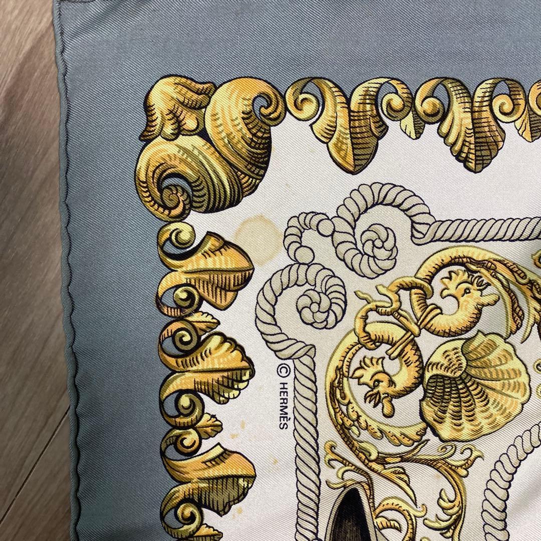 Hermès 騎士と馬 デザイン スカーフ