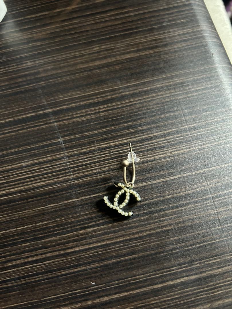 シャネル ピアス 訳有