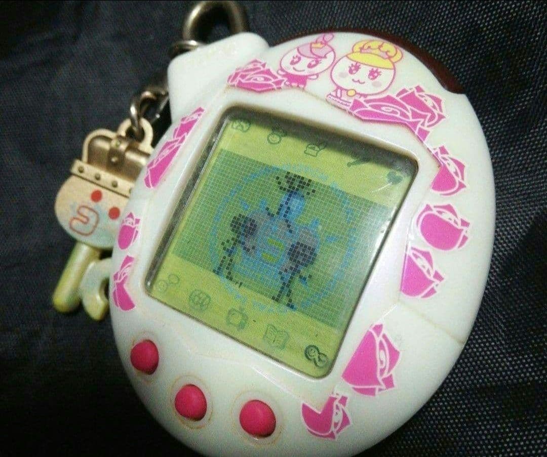 希少・たまごっちプラス 夢のロイヤルふぁみりー バンダイ