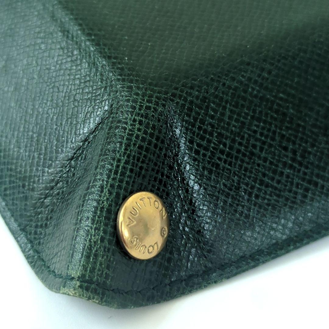 ルイ ヴィトン タイガ レザー ヴィドポッシュ アクセサリートレイ M30314