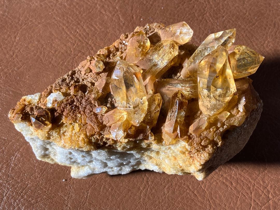 ガネーシュヒマール　ヒンドゥン産　高透明度　ゴールデンヒーラー　虹 627g