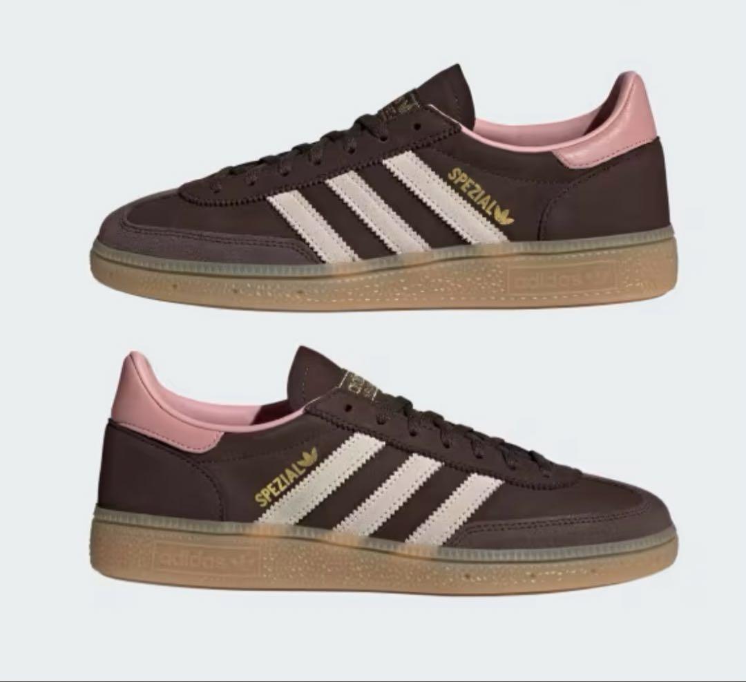 adidasスニーカー