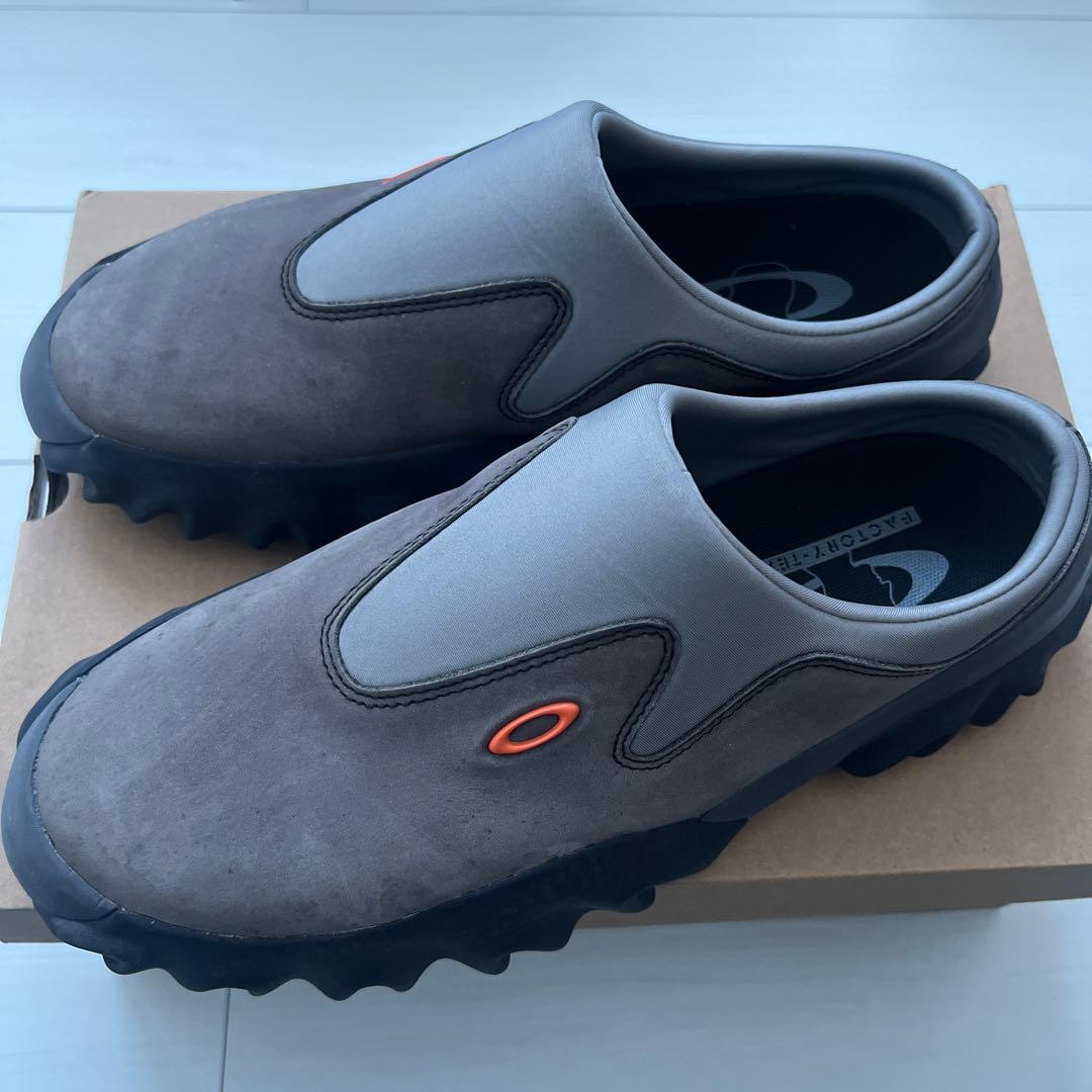 oakley factoryteam braindeadミュール　サンダル