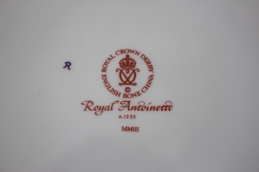 ロイヤルクラウンダービー　ロイヤルアントワネット　２６cmプレート　ペア