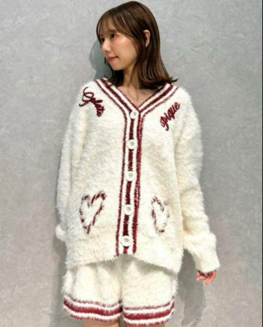 新品タグ付✨gelatopique 2024【HOLIDAY】上下セット☆