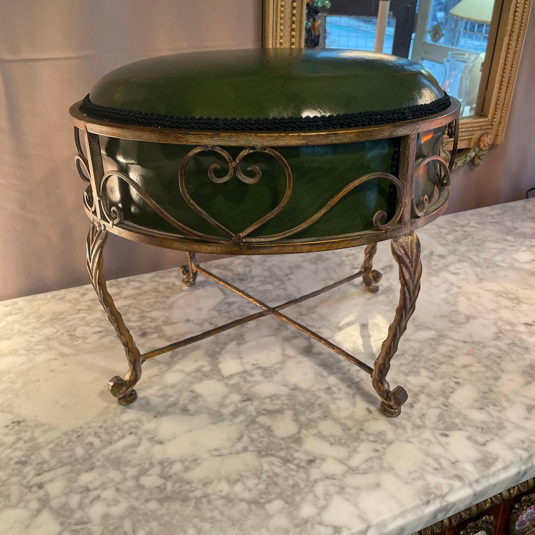 アイアン・スツール・オットマン