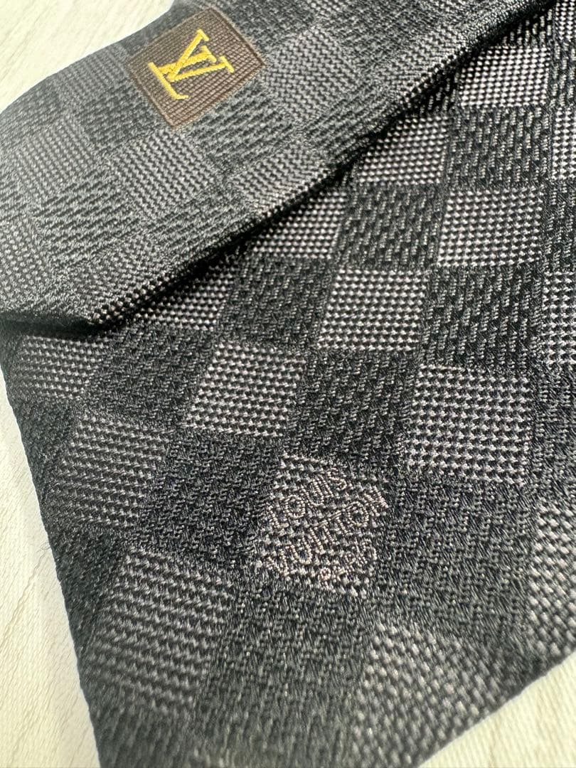 【極美品】 LOUIS VUITTON ルイヴィトンネクタイ ダミエ ブラック