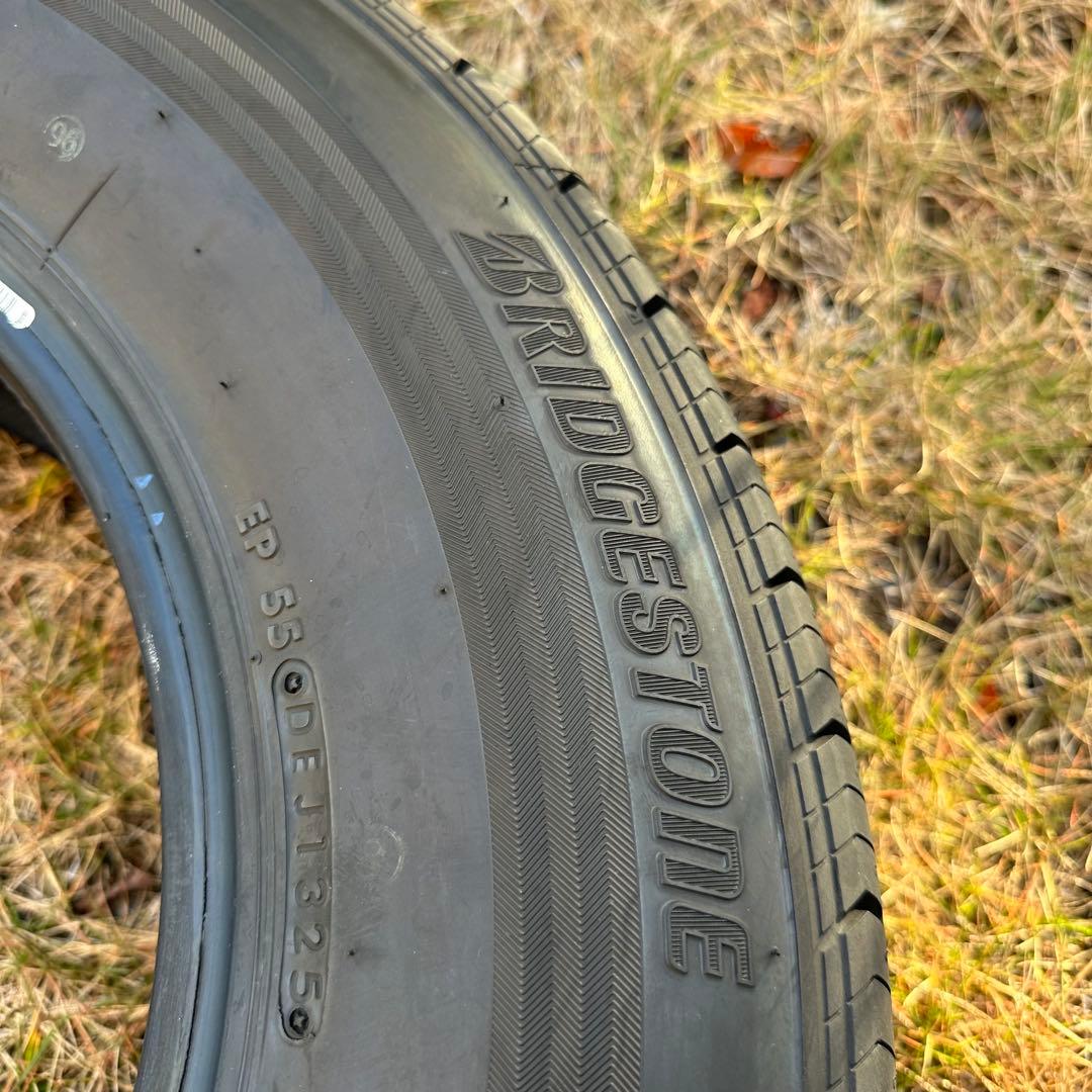 ハイエース　純正タイヤ4本セット　新車外し